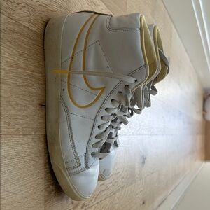 Nike White and Yellow High-Tops - size 7.5